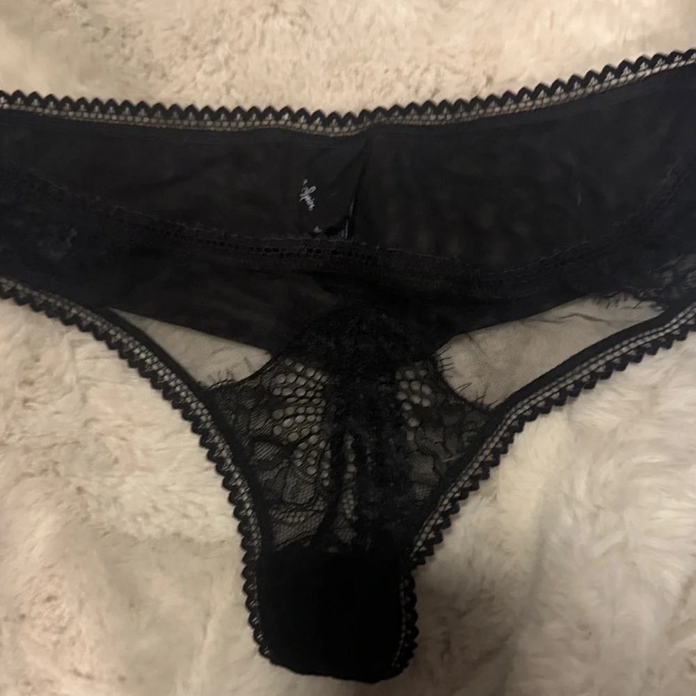 Thistle and Spire Black Lace Panties - Picture 4 of 4